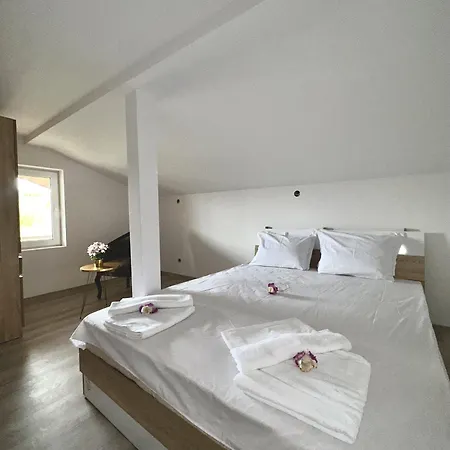 Teos Villa *